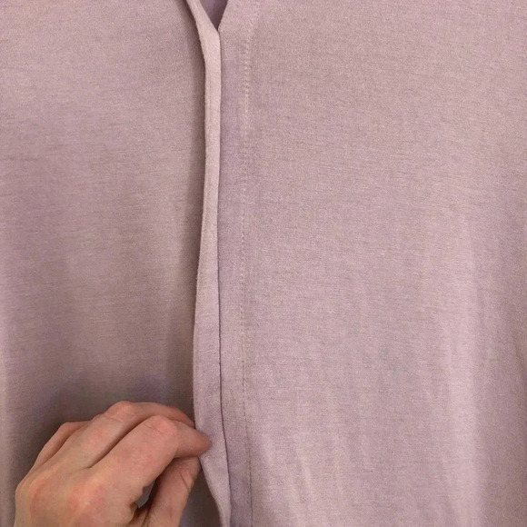 Tahari Short Sleeved Shirt Flowy Light Purple Size Medium - Picture 3 of 15